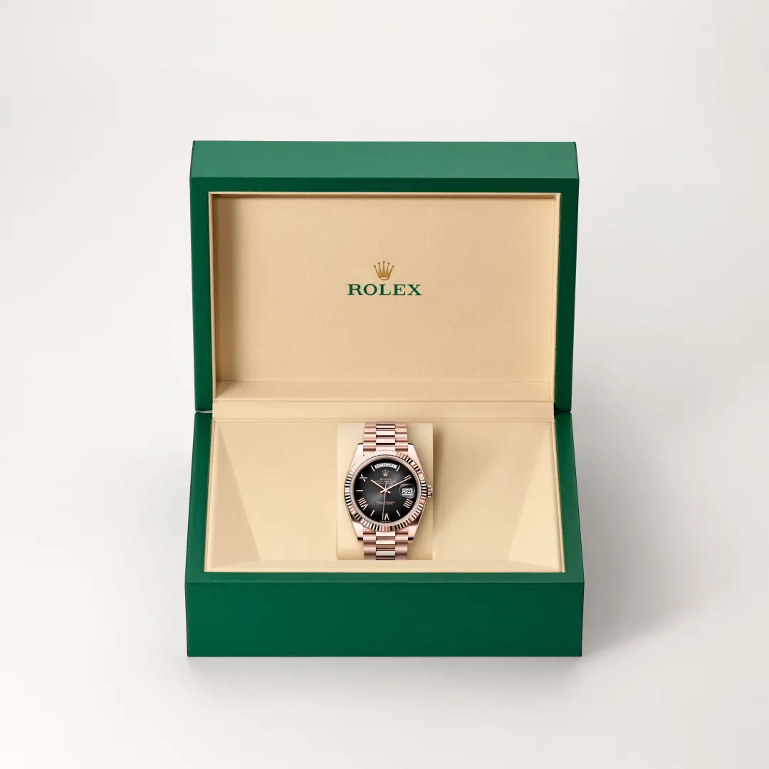 Rolex Day-Date 40 in 18 Karat Everose-Gold, M228235-0055 – Atelier Stoess